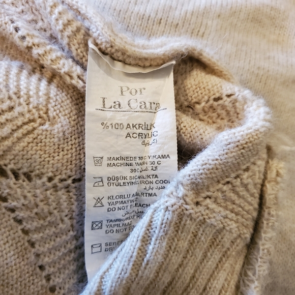 Por La Cara Size Medium Nude Sweater Cardigan. - Picture 9 of 9